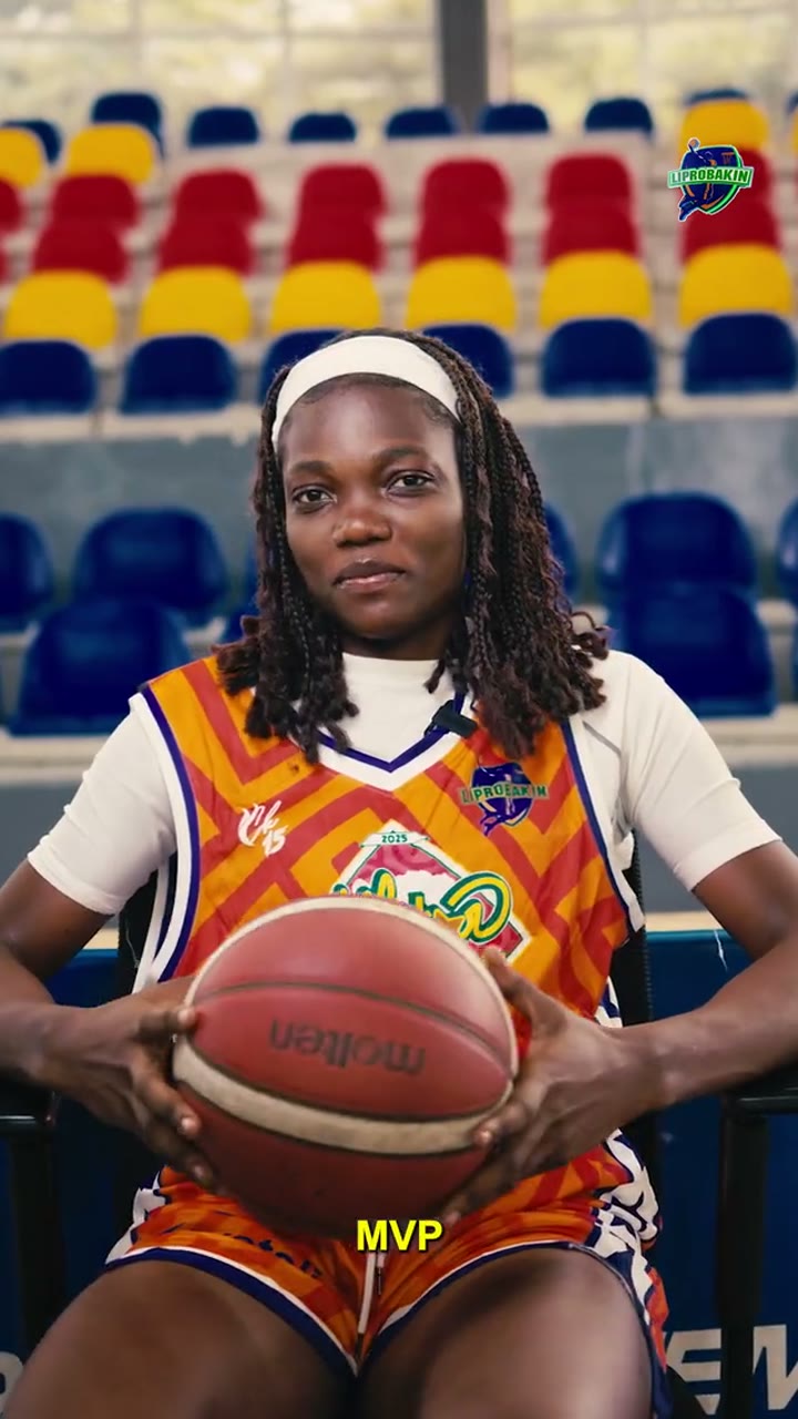 Joueuse de basketball dans un extrait social du LIPROBAKIN All Star Game